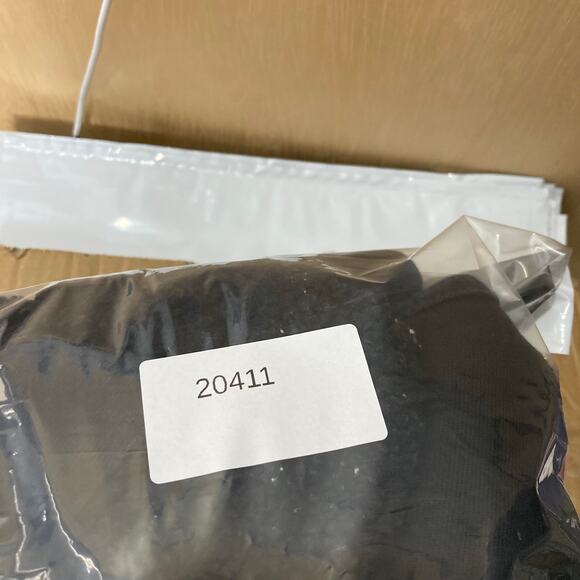 Levi’s Sherpa Lined Trucker Jacket Womens Size M Black Denim Winter Casual - Picture 7 of 7